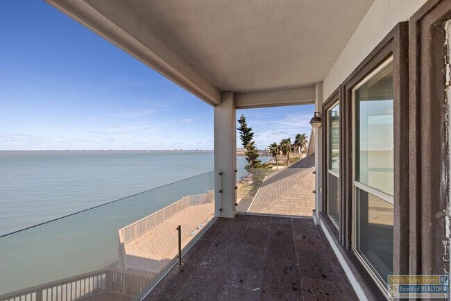 Foto del edificio - 618 N Shore Dr