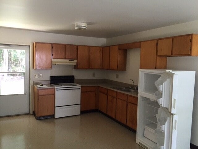 Building Photo - 30774 Hwy 17