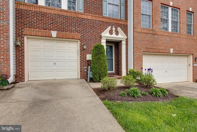 Building Photo - 11013 Apple Orchard Ct