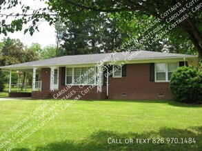 Building Photo - 307 Oak Grove Rd