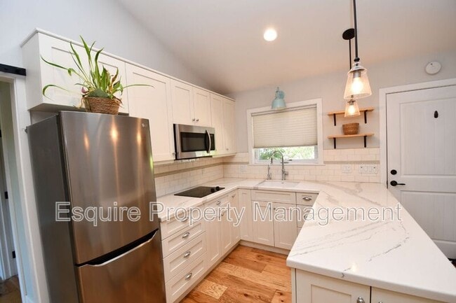 Building Photo - 4290 Aspen Ln