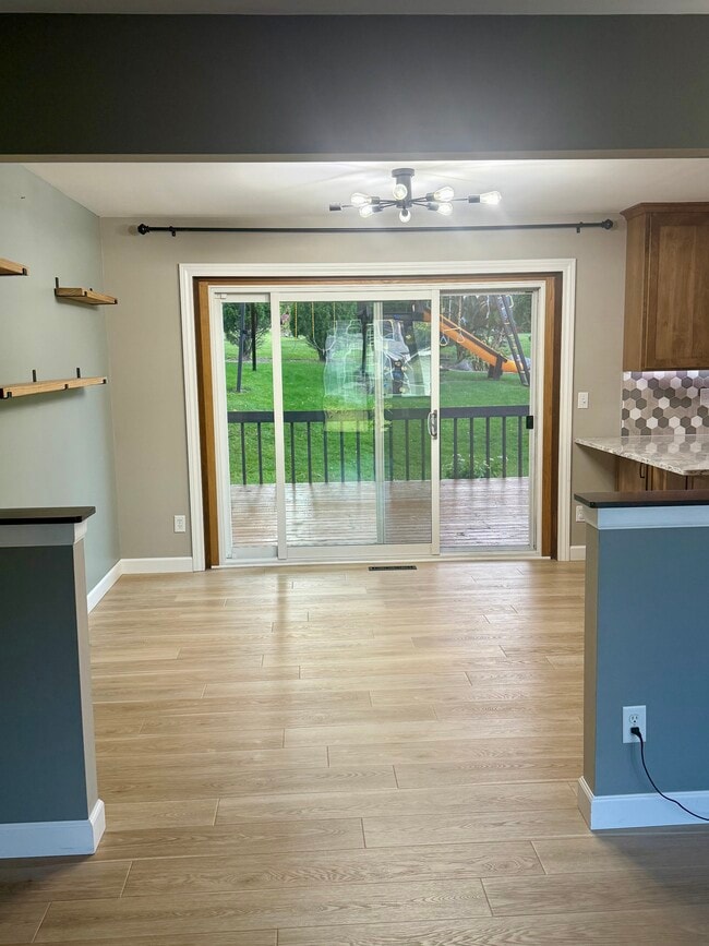 Building Photo - 500 W Mohawk Trl