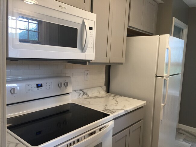 Foto del edificio - 533 E 60th St