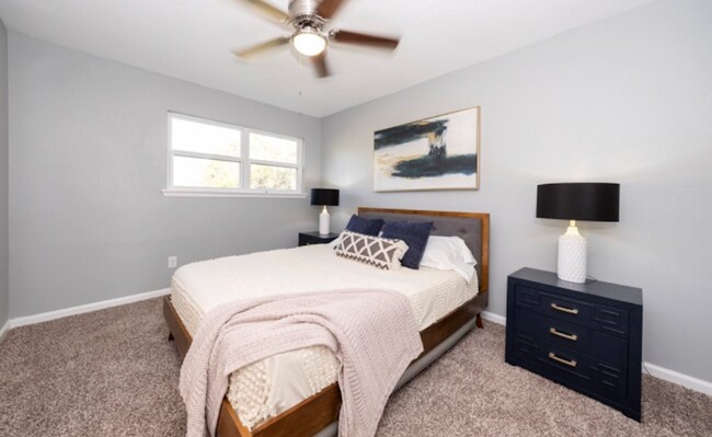 One Bedroom + 1 Bathroom Apartment - 2610 Ektom Dr