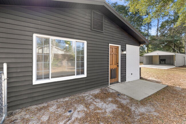 Foto del edificio - 351 Queens Way