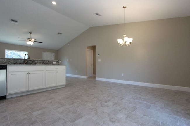 Building Photo - AMAZING 3 BD/2BA Home in Beautiful Ocala!!!