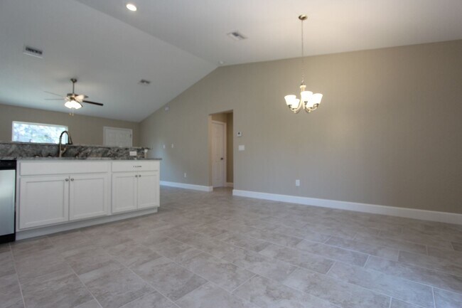 Foto del edificio - AMAZING 3 BD/2BA Home in Beautiful Ocala!!!