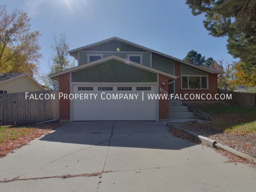 Foto principal - Marvelous Home In Pinon Valley! - Availabl...