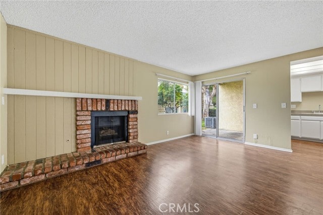 Building Photo - 3340 E Collins Ave