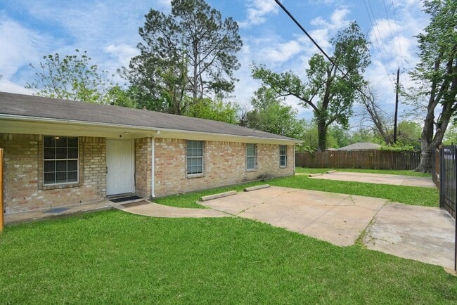 Photo - 8622 Elbert St House