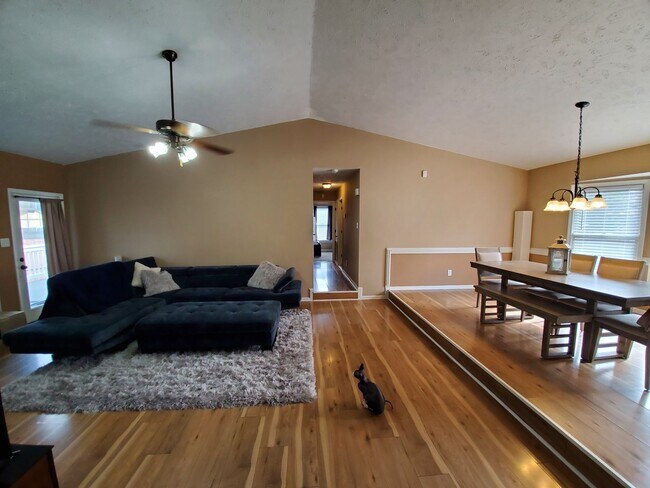Foto del edificio - 6786 Candlewood Dr