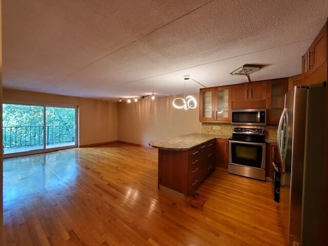 Foto del edificio - 50-56 Broadlawn Park