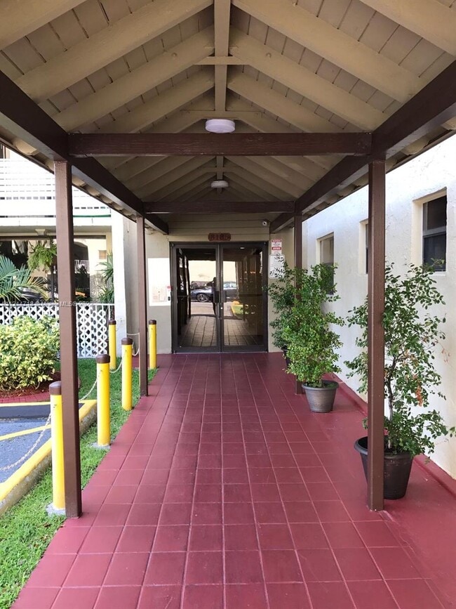 Building Photo - 8185 NW 7th St  319 Miami Fl 33126