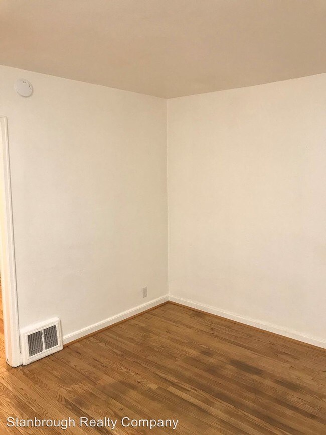 Foto del edificio - 3326 University Ave