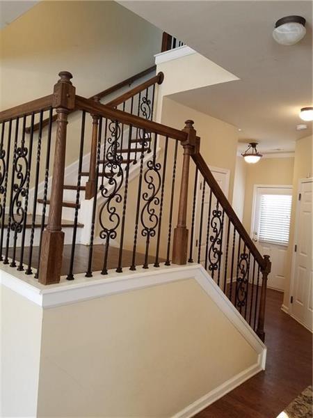 Foto del edificio - 2660 Maple Park Pl
