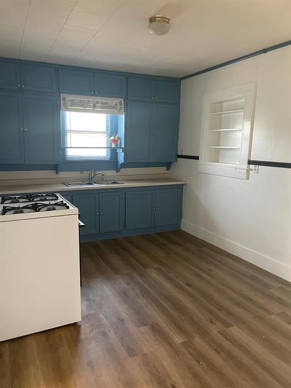 Building Photo - 404 Rose St