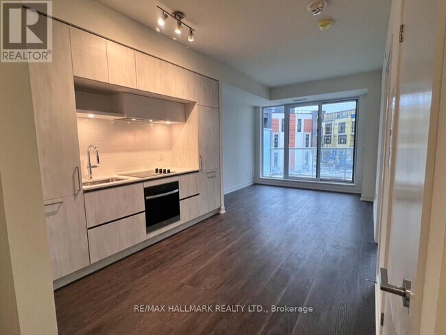 Photo du bâtiment - 6 David Eyer Rd