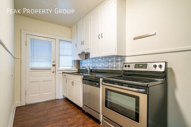 Foto del edificio - 1425 Northwest Blvd