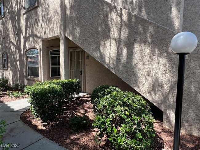 Foto del edificio - 5415 W Harmon Ave