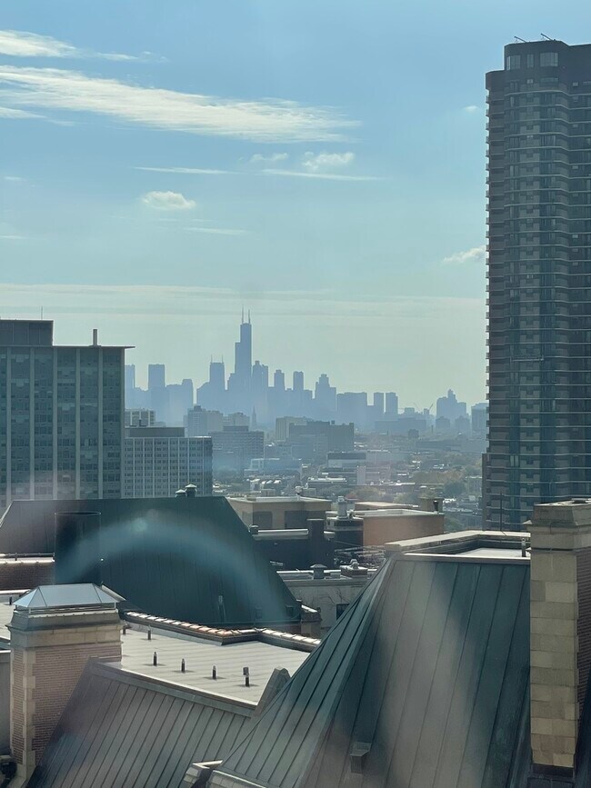 Foto del edificio - 3900 N Lake Shore Dr