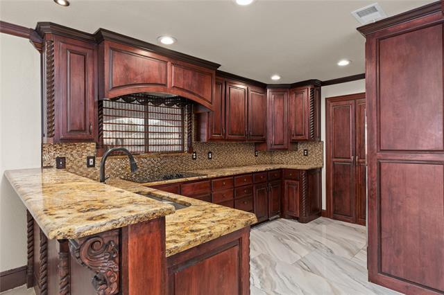 Foto del edificio - 8824 Quarry Cir