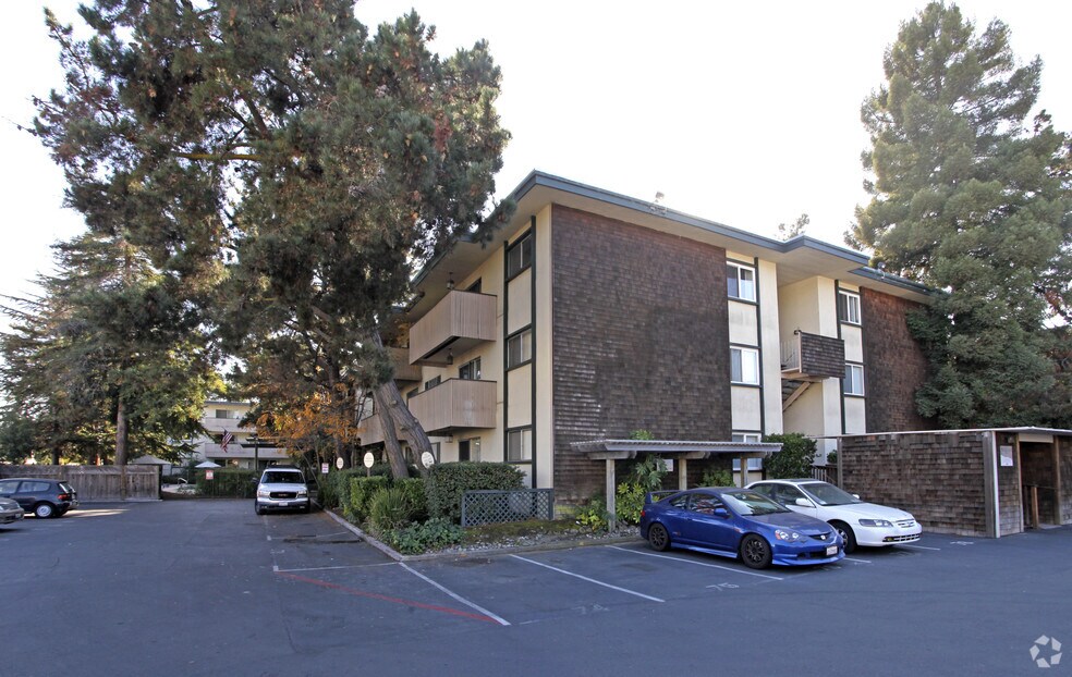 Marine View Apartment Homes