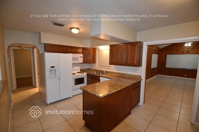 Building Photo - 2121 McKinley St