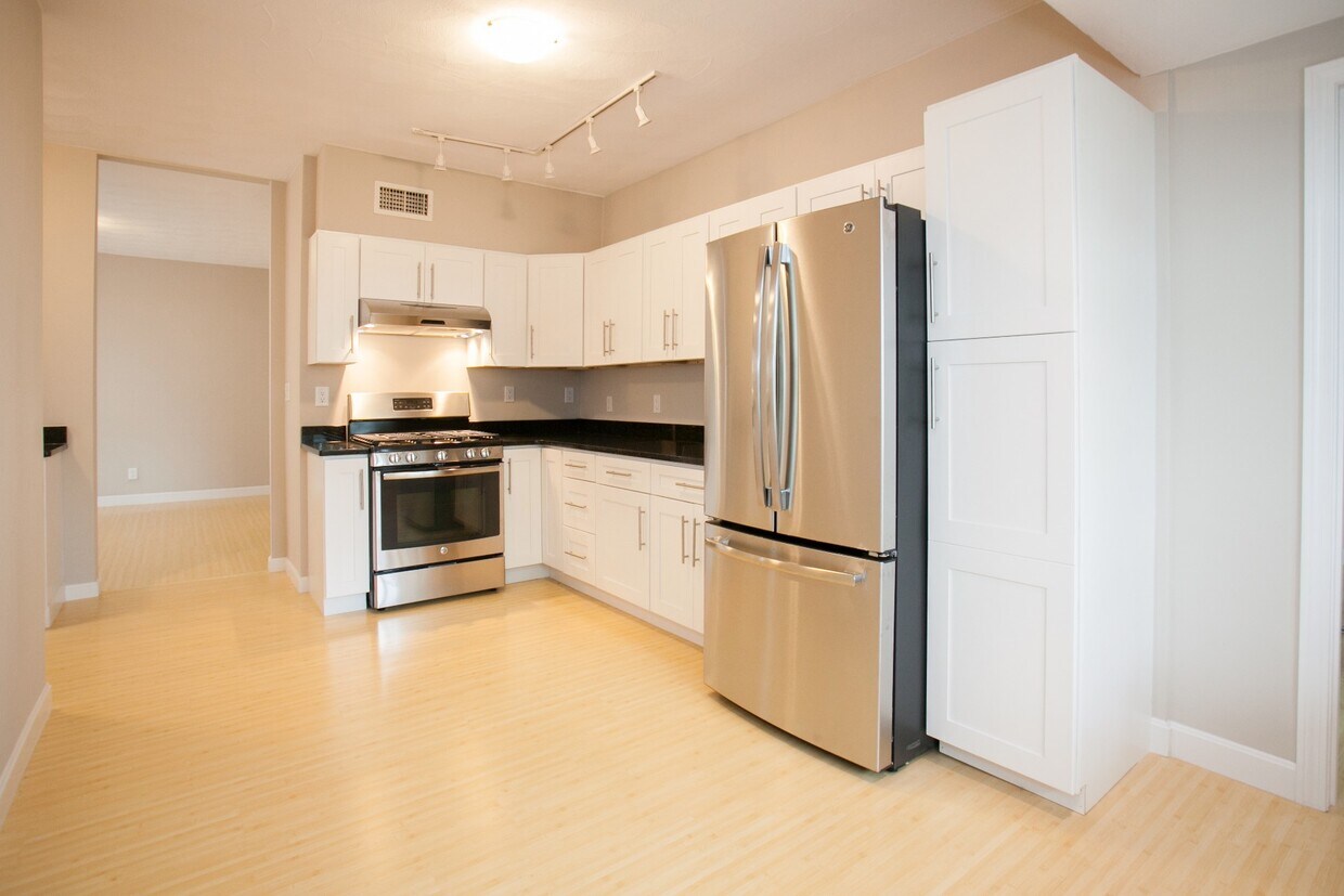 29 Bromfield Rd Unit 1, Somerville, MA 02144 29 Bromfield Rd