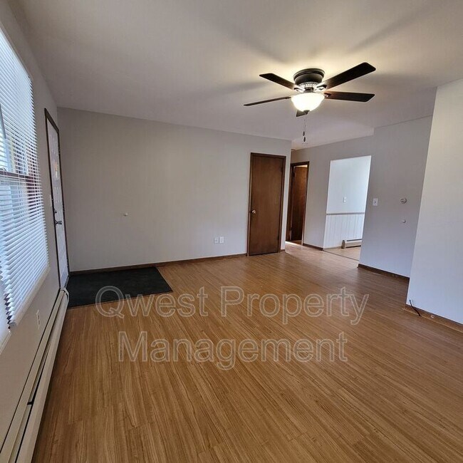 Building Photo - 5923 Ridgebrook Ave SE
