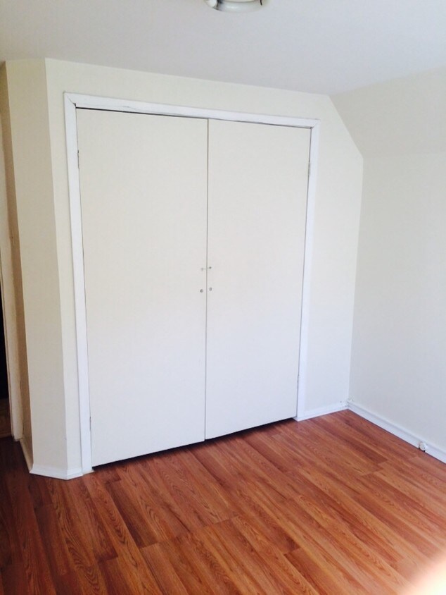 Foto principal - 653 E 7th St