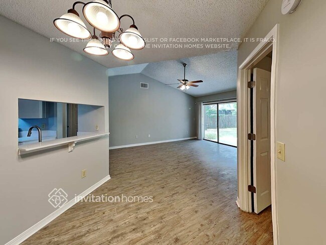 Foto del edificio - 8096 Kilwinning Ln