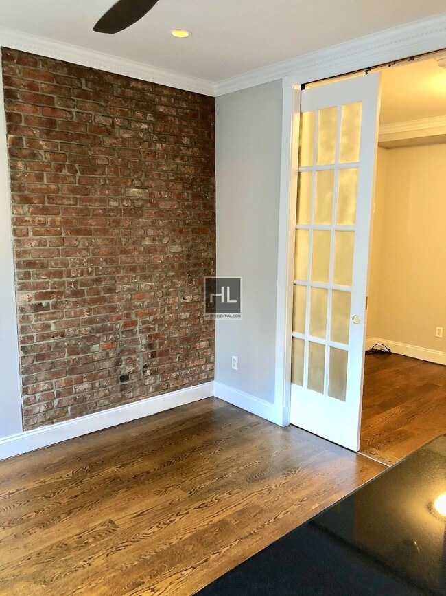 Building Photo - E 50TH ST.