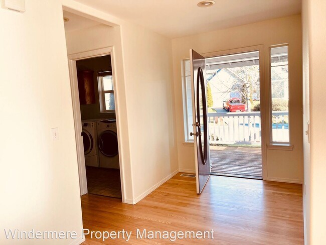 Foto del edificio - 3 br, 2.5 bath House - 1268 NE Cameo Ct