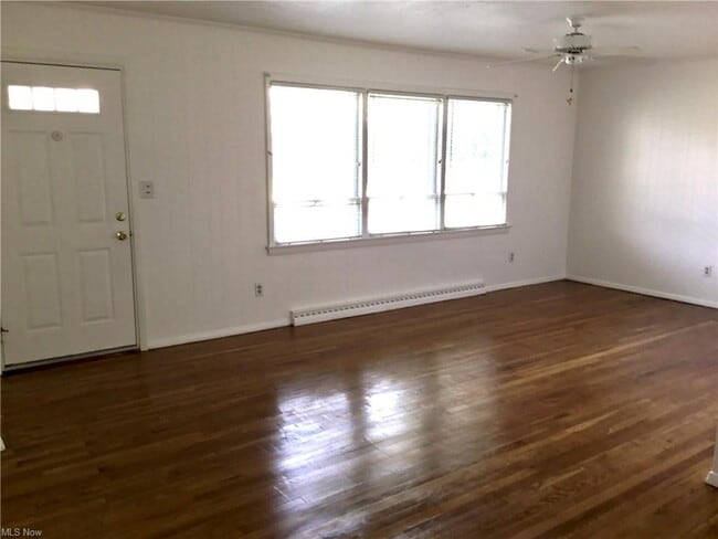 Building Photo - 31715 Bainbridge Rd
