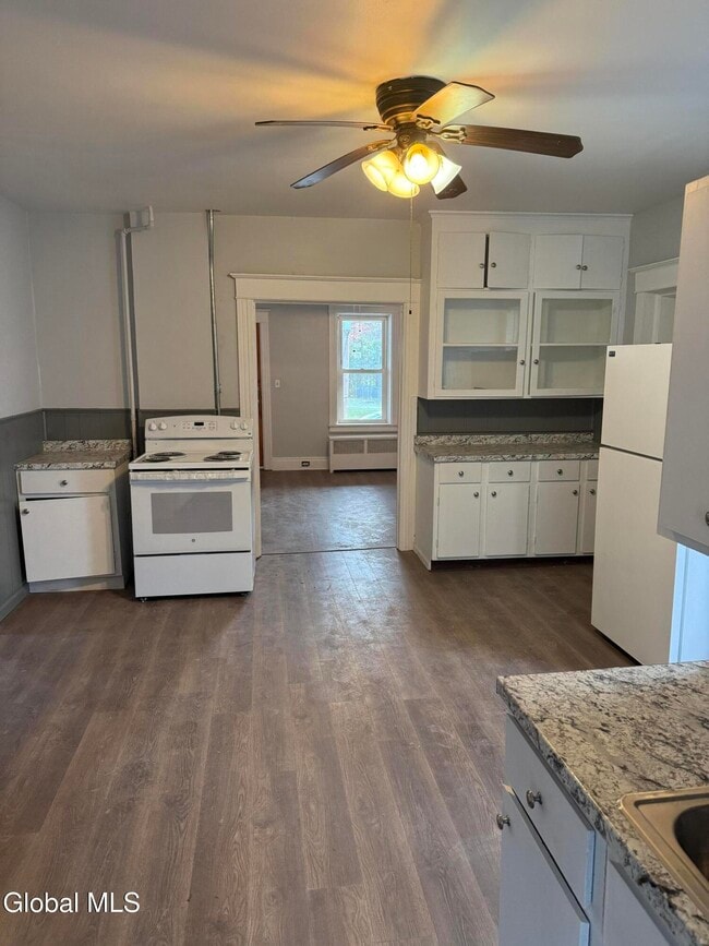 Foto del edificio - 8 Farrell St