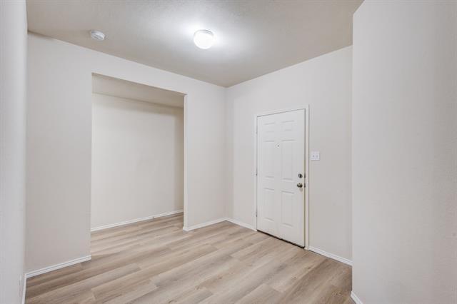 Foto del edificio - 9816 Pierce Dr