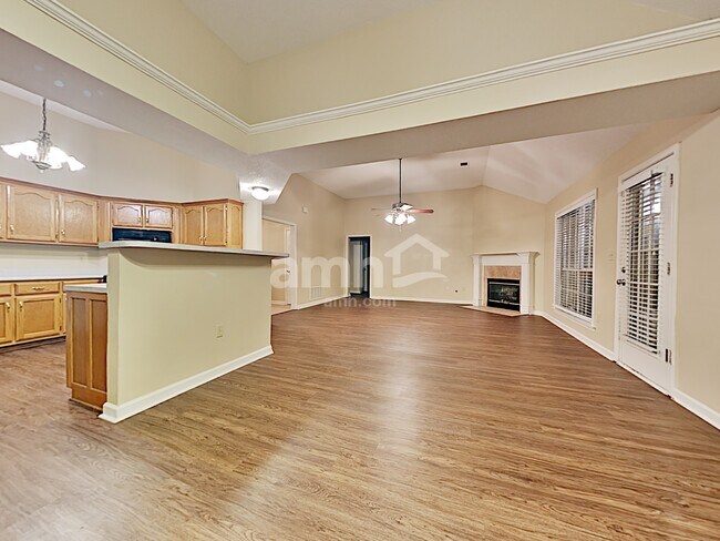 Foto del edificio - 9357 Bryant Trent Blvd