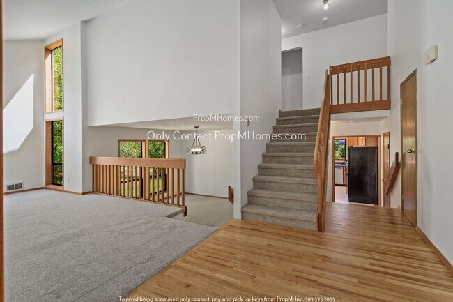 Foto del edificio - Spacious Home with Expansive Outdoor Livin...