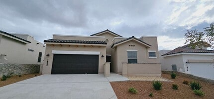 Building Photo - 1822 Bridle