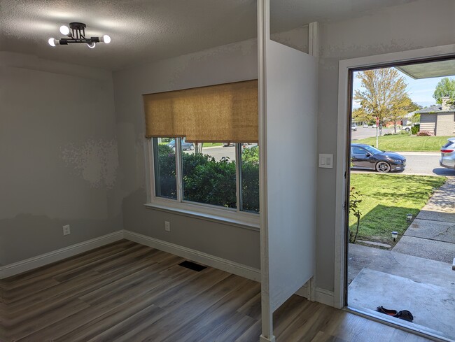 Foto del edificio - 3702 Atwater Rd