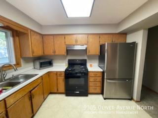Foto del edificio - 9305 Oliver Ave N