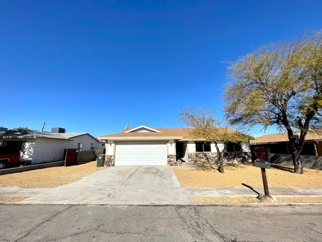 Building Photo - Newly Remodeled 3 Bedroom Home off of Hancock Rd!