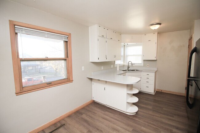 Foto del edificio - 1112 15th Duplex