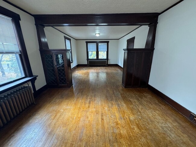 Foto del edificio - 616 S Grand Ave