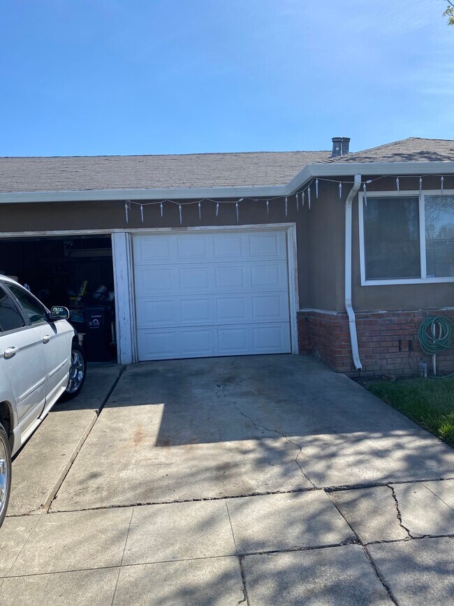 Cochera - 790 14th N St