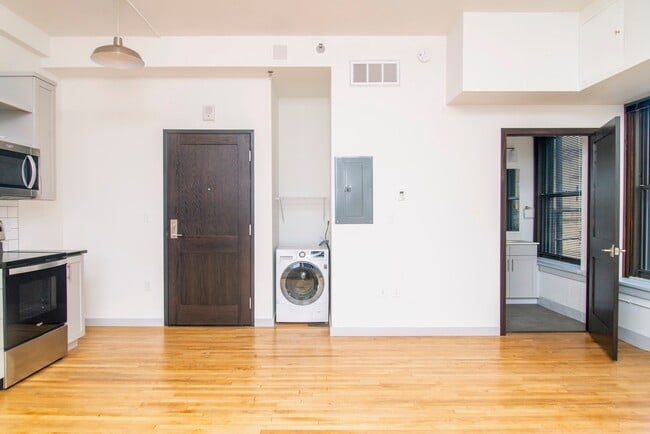 Building Photo - Cove Apartments