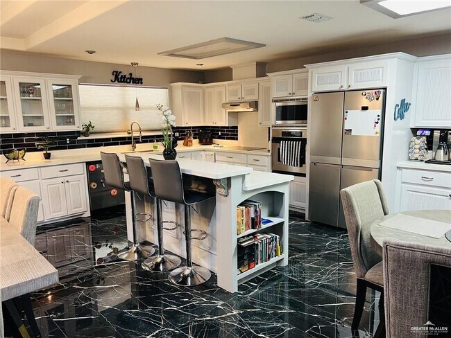 Foto del edificio - 1812 E 24th St