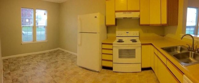 Building Photo - PENDING-Spacious Ranch in Pike Township!