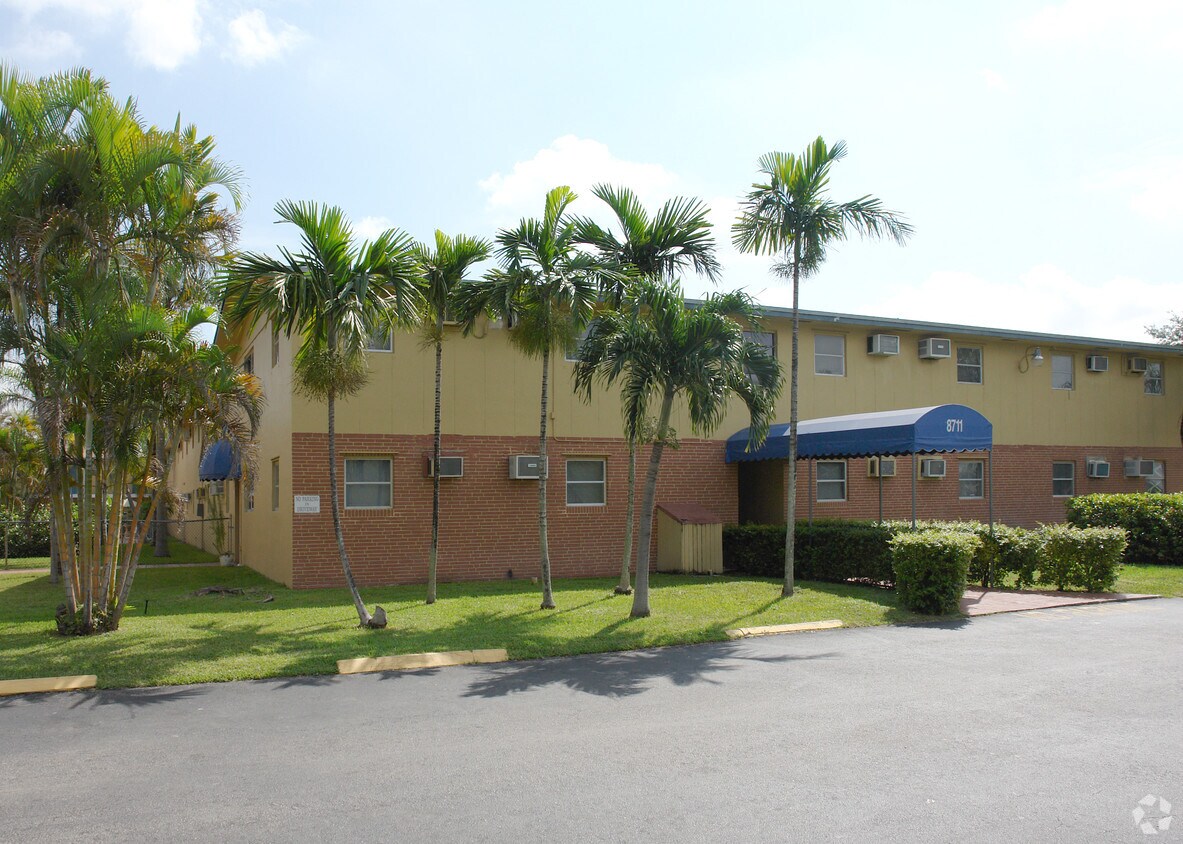 Foto principal - Kendall Manor Apartments