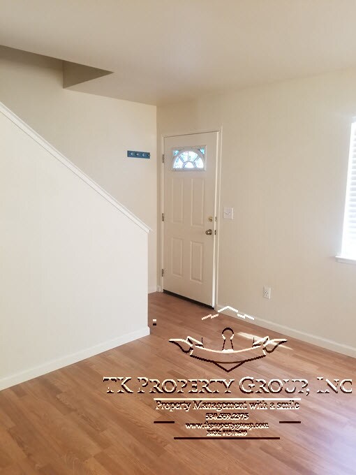 Foto del edificio - 1335 Oak Ridge Dr